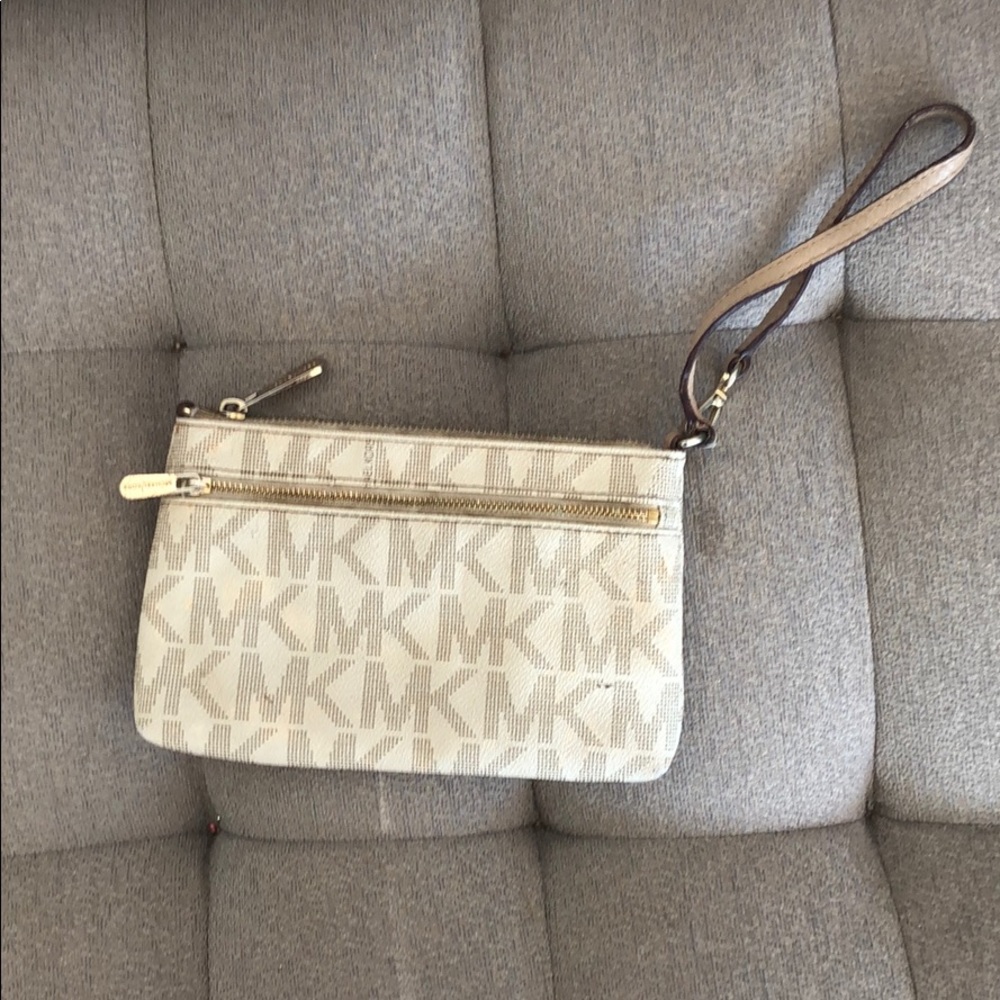 Michael Kors Wristlet